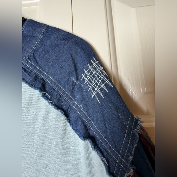 Easel oversized plaid top - Picture 7 of 8